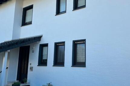 Haus Dörentrup - 11 Zimmer, 230 m&sup2;, 320.000&euro; | Angebot:26054975