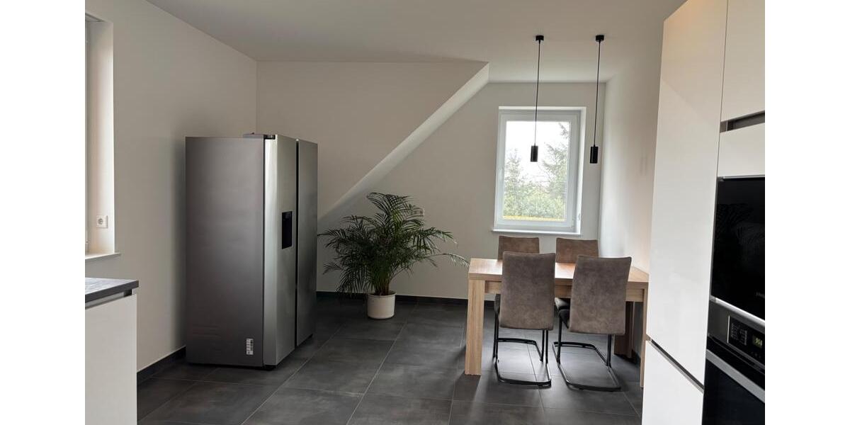 Etagenwohnung Stolzenau - 5 Zimmer, 194 m&sup2;, 1.450&euro; | Angebot:26048286