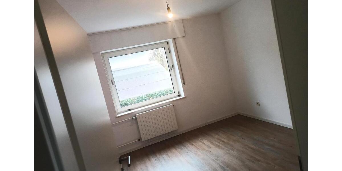 Hochparterre Bad Oeynhausen Dehme - 4 Zimmer, 105 m&sup2;, 1.100&euro; | Angebot:25891415