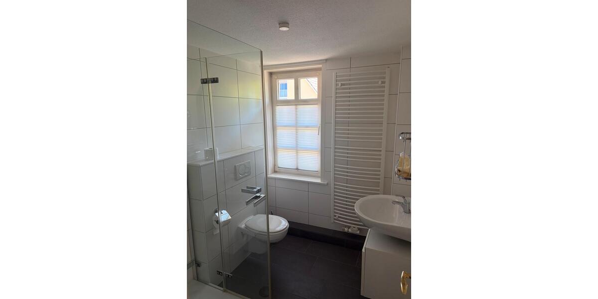Einfamilienhaus Enger - 9 Zimmer, 200 m&sup2;, 370.000&euro; | Angebot:26396586