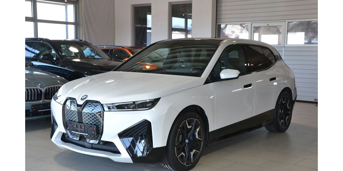 BMW iX 32.343 km 60.990 &euro; Lemgo 32657