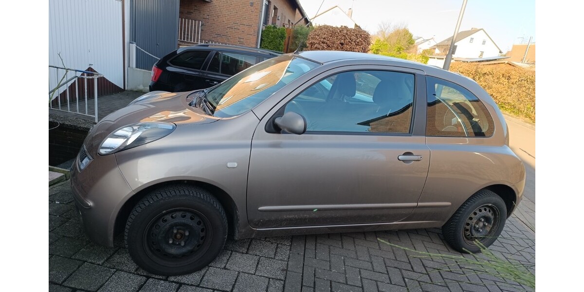 Nissan Micra 85.600 km 3.000 &euro; Minden 32423