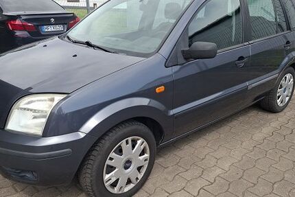 Ford Fusion 141.000 km 2.590 &euro; Lübbecke 32312