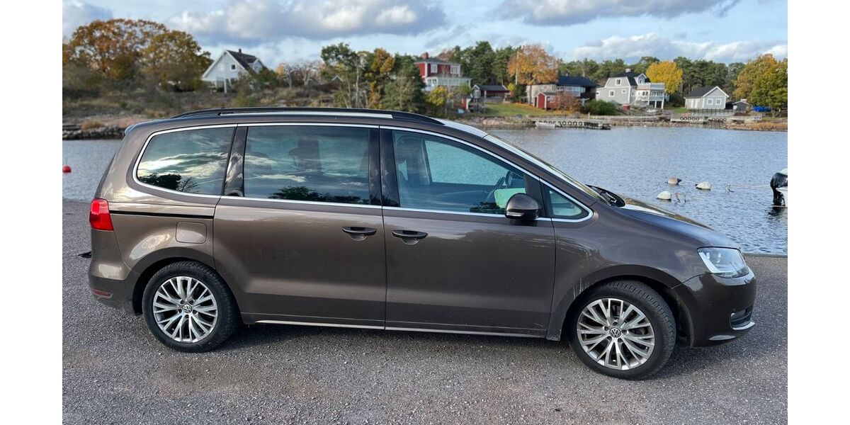 VW Sharan 218.000 km 9.500 &euro; Lemgo 32657