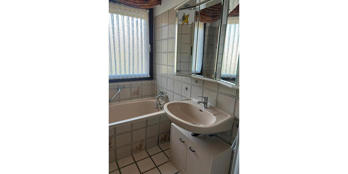 Etagenwohnung Bückeburg - 3 Zimmer, 80 m&sup2;, 800&euro; | Angebot:26581854