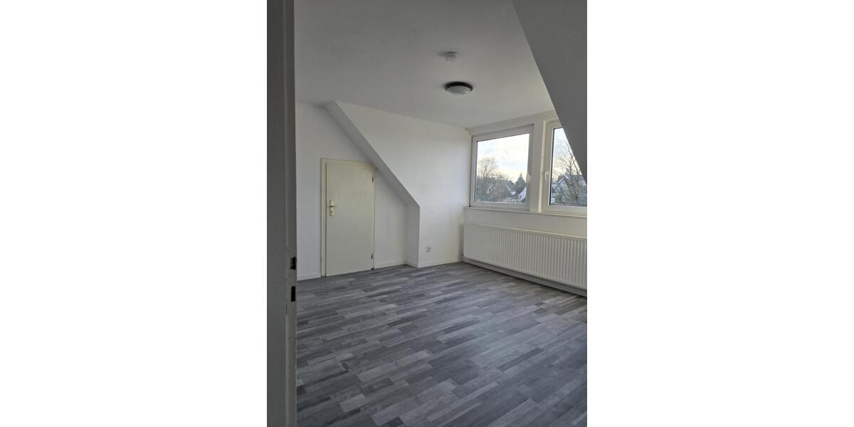 Dachgeschoßwohnung Lemgo - 2.5 Zimmer, 55 m&sup2;, 450&euro; | Angebot:26271023