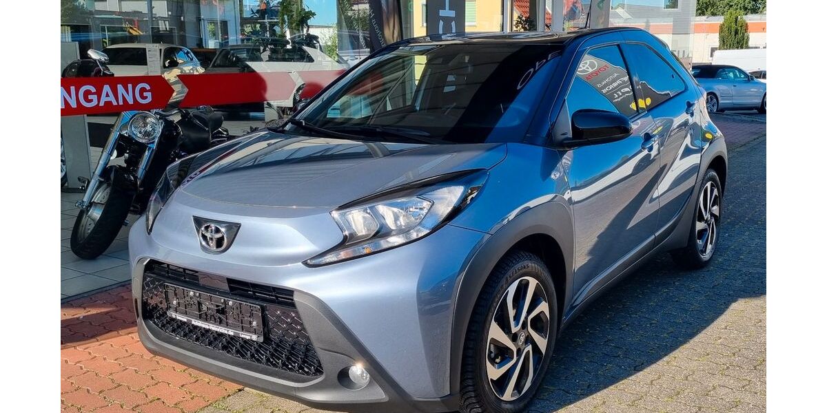 Toyota Aygo (X) 16.000 km 16.990 &euro; Lemgo 32657