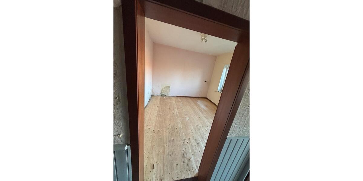 Mehrfamilienhaus, Wohnhaus Bückeburg - 16 Zimmer, 200 m&sup2;, 130.000&euro; | Angebot:25750049