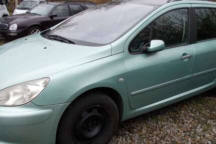 Peugeot 307 195.000 km 400 &euro; Luhden 31711