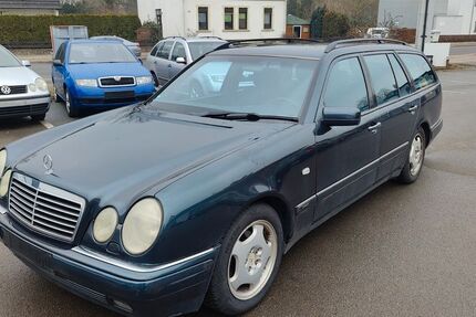 Mercedes-Benz E 230 202.000 km 2.990 &euro; Minden 32425