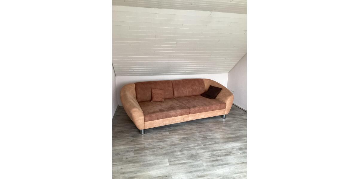 Dachgeschoßwohnung Hüllhorst - 2 Zimmer, 70 m&sup2;, 700&euro; | Angebot:26021474