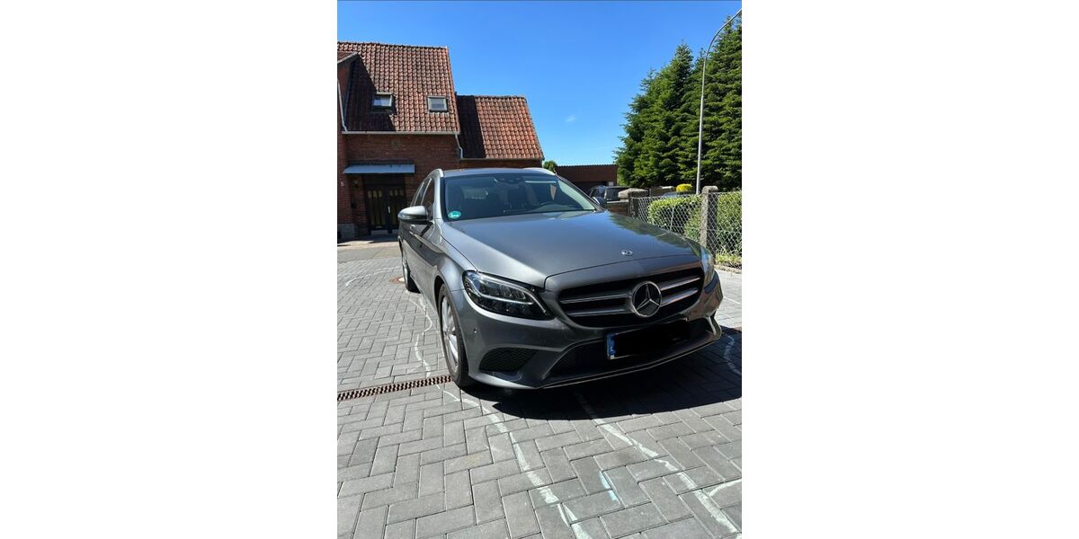 Mercedes-Benz C 200 136.000 km 18.250 &euro; Hespe 31693