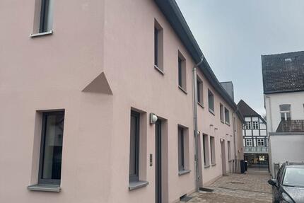 Wohnung Lemgo - 3 Zimmer, 104 m&sup2;, 900&euro; | Angebot:25252425