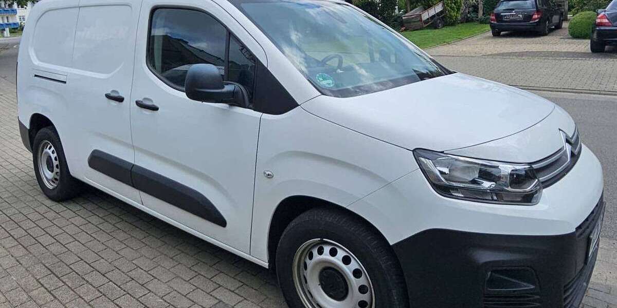 Citroen Berlingo 90.000 km 17.200 &euro; Löhne 32584
