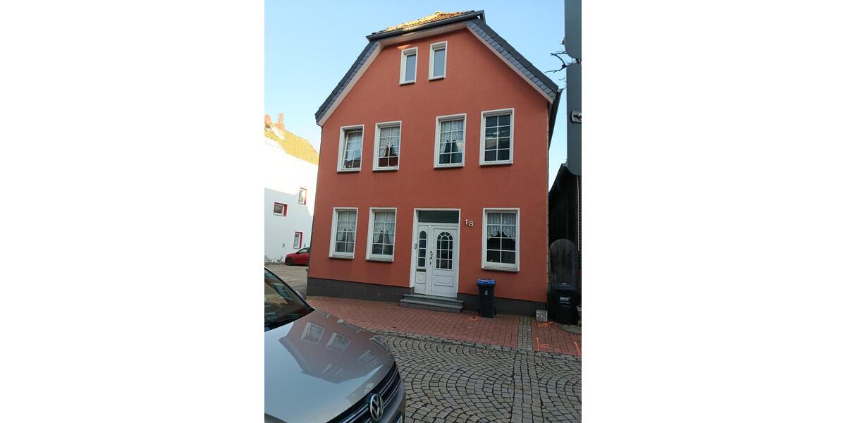Einfamilienhaus Obernkirchen - 7 Zimmer, 143 m&sup2;, 100.000&euro; | Angebot:25351782