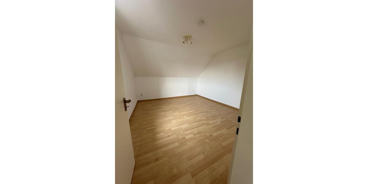 Dachgeschoßwohnung Herford Falkendiek - 2 Zimmer, 68 m&sup2;, 750&euro; | Angebot:25297502