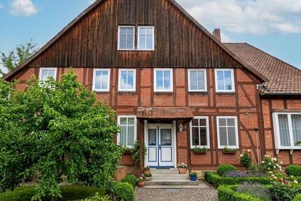 Haus Hessisch Oldendorf - 9 Zimmer, 290 m&sup2;, 195.000&euro; | Angebot:26291395