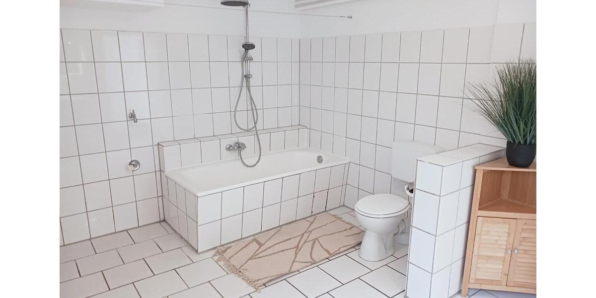 Etagenwohnung Rinteln - 4 Zimmer, 102 m&sup2;, 975&euro; | Angebot:25989536