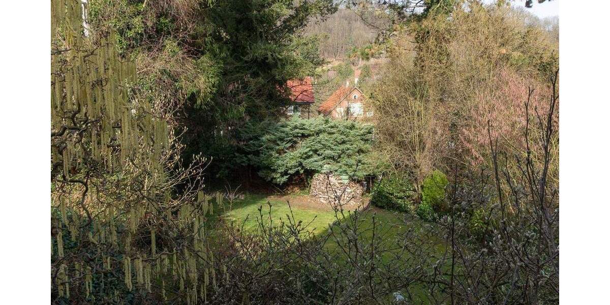 Einfamilienhaus Vlotho - 7 Zimmer, 165 m&sup2;, 175.000&euro; | Angebot:25716921