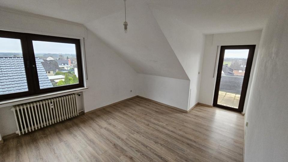 Etagenwohnung Bad Salzuflen - 2 Zimmer, 500 m&sup2;, 680&euro; | Angebot:25256343