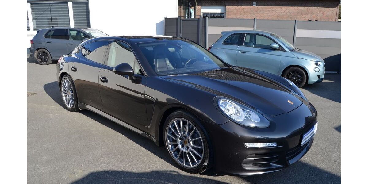 Porsche Panamera 209.900 km 25.200 &euro; Bünde 32257