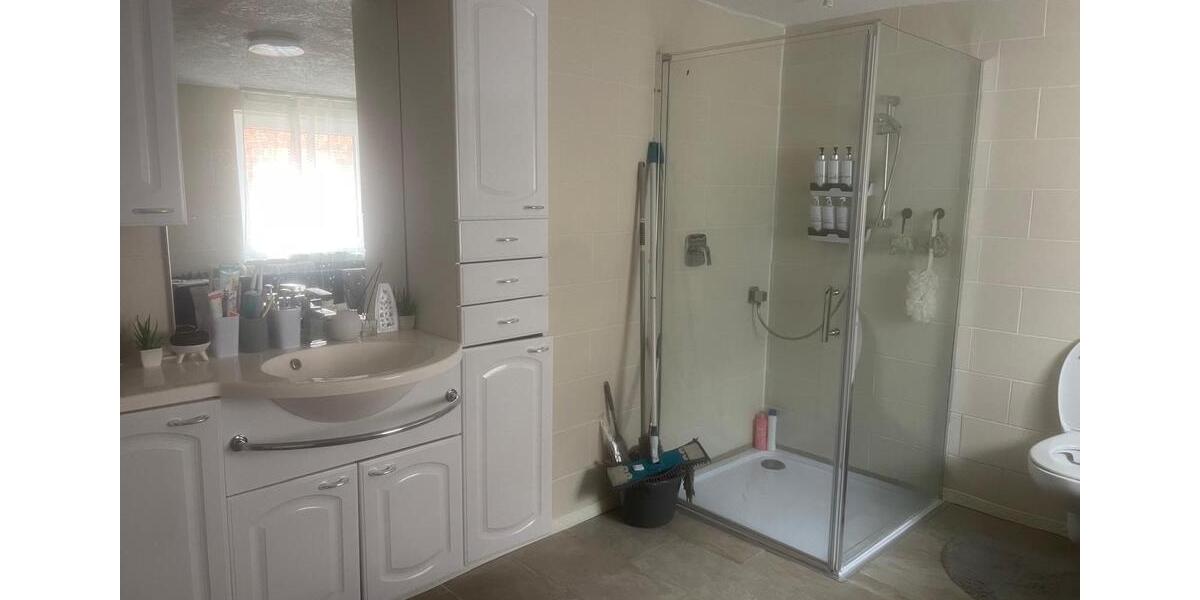 Etagenwohnung Rinteln - 3 Zimmer, 100 m&sup2;, 650&euro; | Angebot:25943337