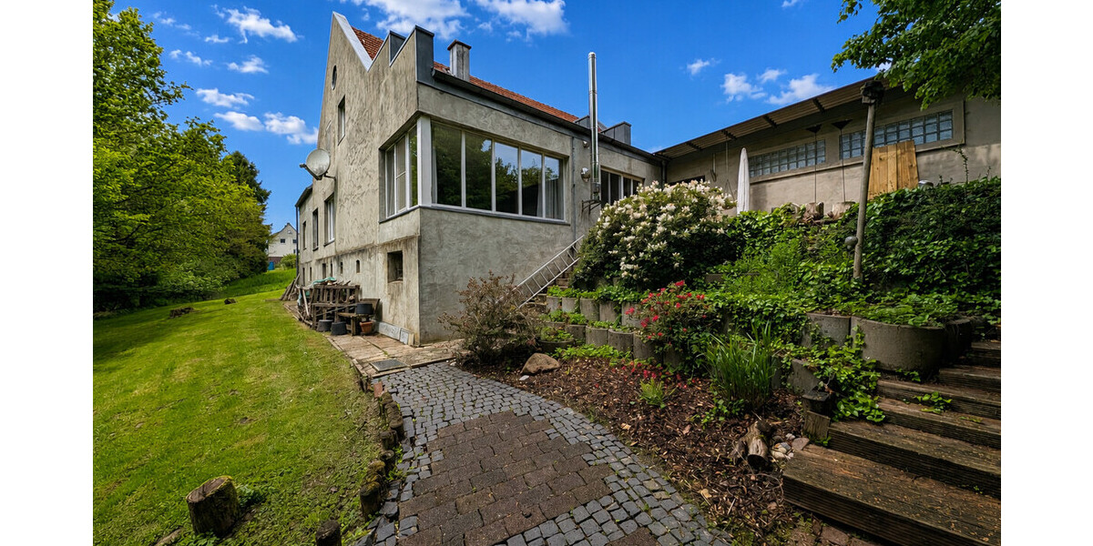 Charakterimmobilie mit Einliegerwohnung auf außergewöhnlichem Naturgrundstück - Einfamilienhaus Hüllhorst | Angebot:26598505