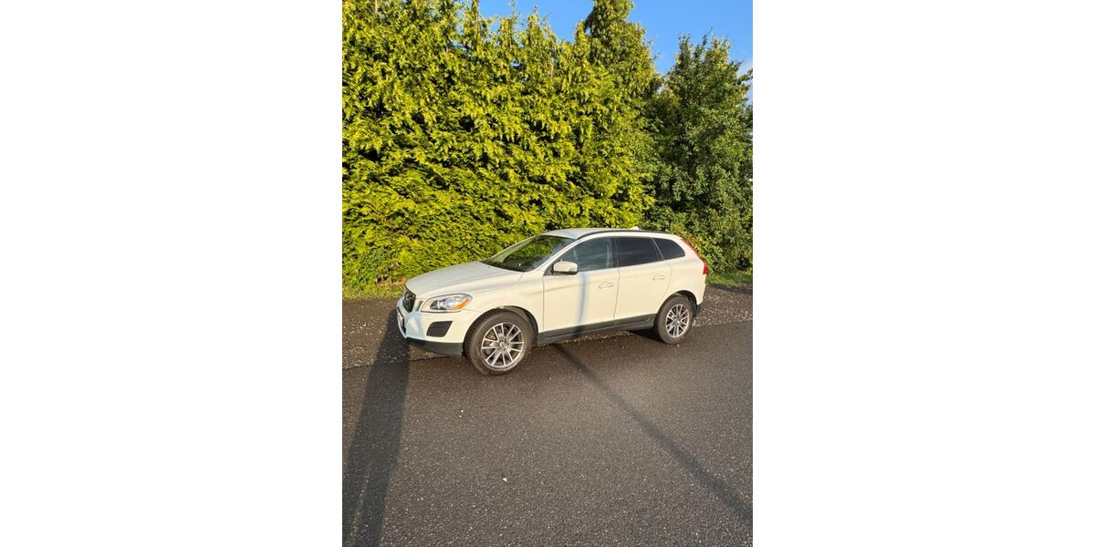 Volvo XC60 273.950 km 8.600 &euro; Minden 32427