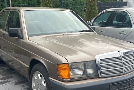 Mercedes-Benz 190 208.875 km 3.999 &euro; Minden 32429