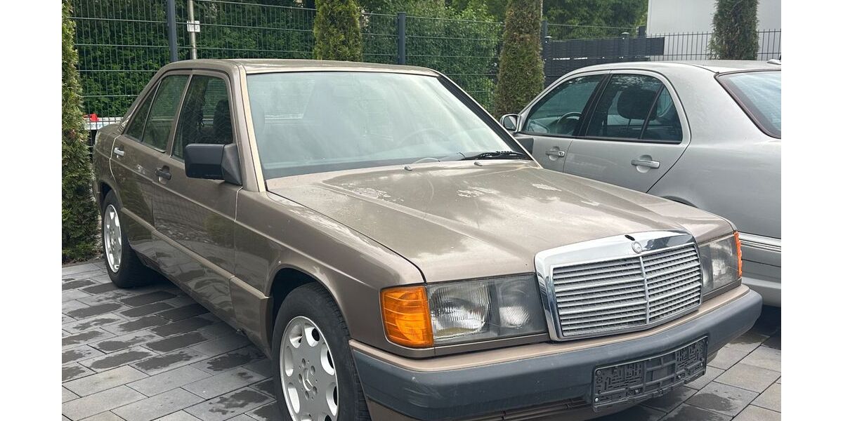 Mercedes-Benz 190 208.875 km 3.999 &euro; Minden 32429