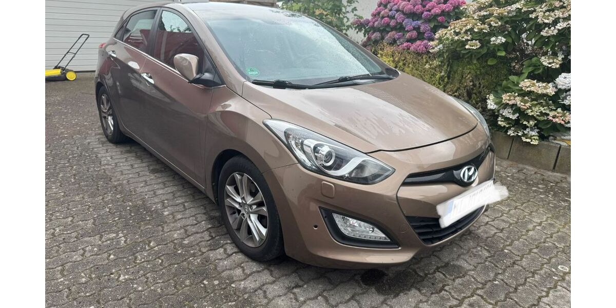 Hyundai i30 175.000 km 6.100 &euro; Lübbecke 32312