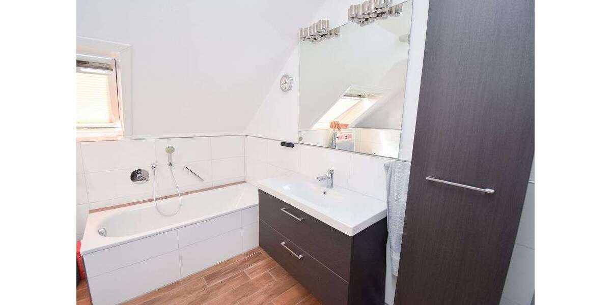 Etagenwohnung Bünde - 3 Zimmer, 107 m&sup2;, 190.000&euro; | Angebot:26401050
