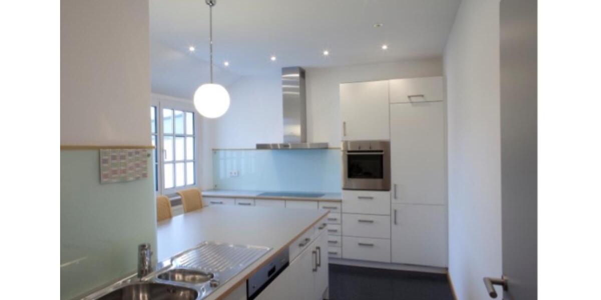 Etagenwohnung Herford - 4 Zimmer, 135 m&sup2;, 1.600&euro; | Angebot:24676925