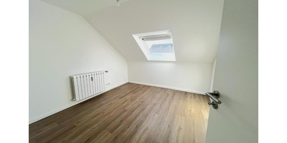 Dachgeschoßwohnung Rödinghausen - 3 Zimmer, 93 m&sup2;, 219.000&euro; | Angebot:25856837