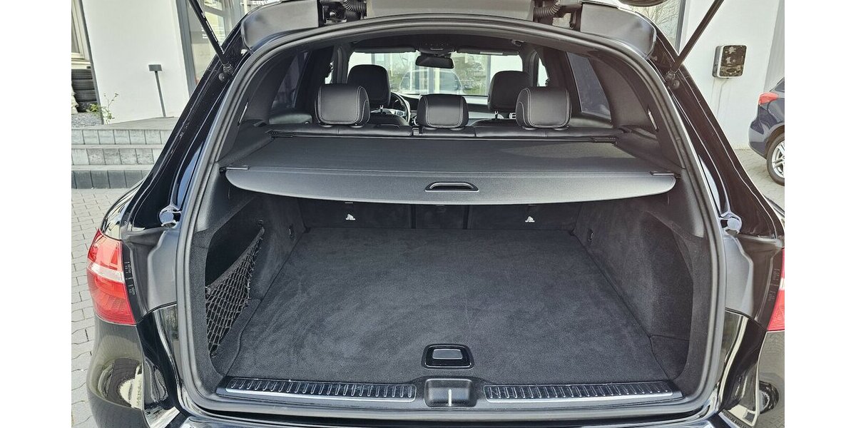 Mercedes-Benz GLC 250 d 4M AMG Line LED NAVI KAMERA TEILLEDER 109.490 km 29.990 &euro; Löhne 32584