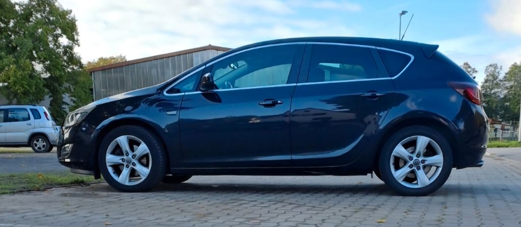 Opel Astra 230.000 km 2.950 &euro; Porta Westfalica 32457