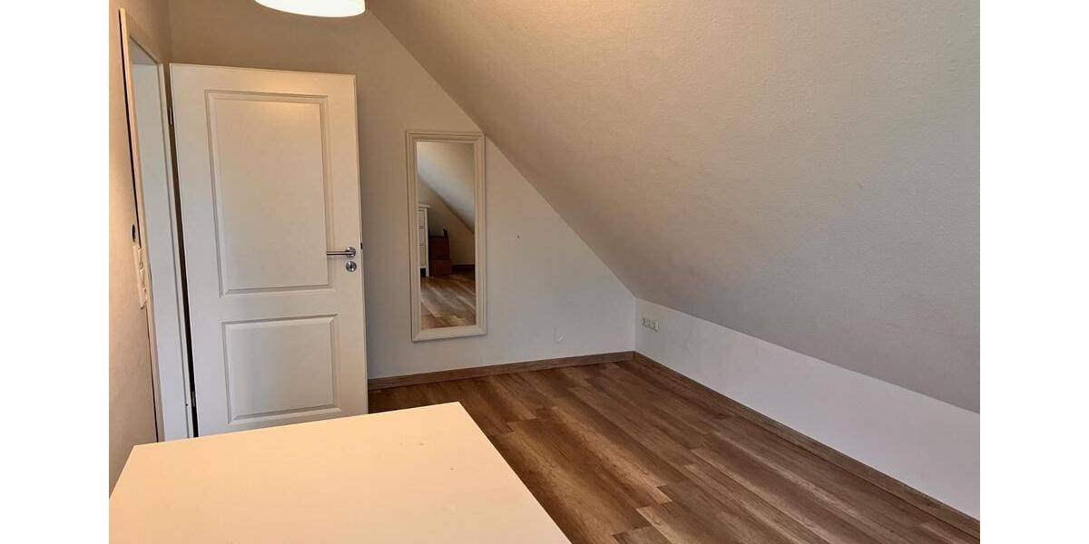 Einfamilienhaus Espelkamp - 7 Zimmer, 360 m&sup2;, 430.000&euro; | Angebot:26698963