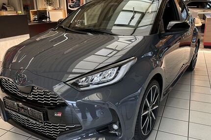 Toyota Yaris 4.000 km 31.980 &euro; Stadthagen 31655