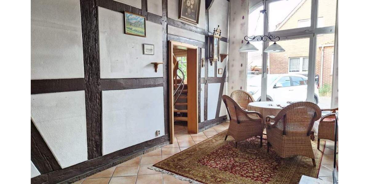 Einfamilienhaus Porta Westfalica Eisbergen - 8 Zimmer, 190 m&sup2;, 249.000&euro; | Angebot:25797141