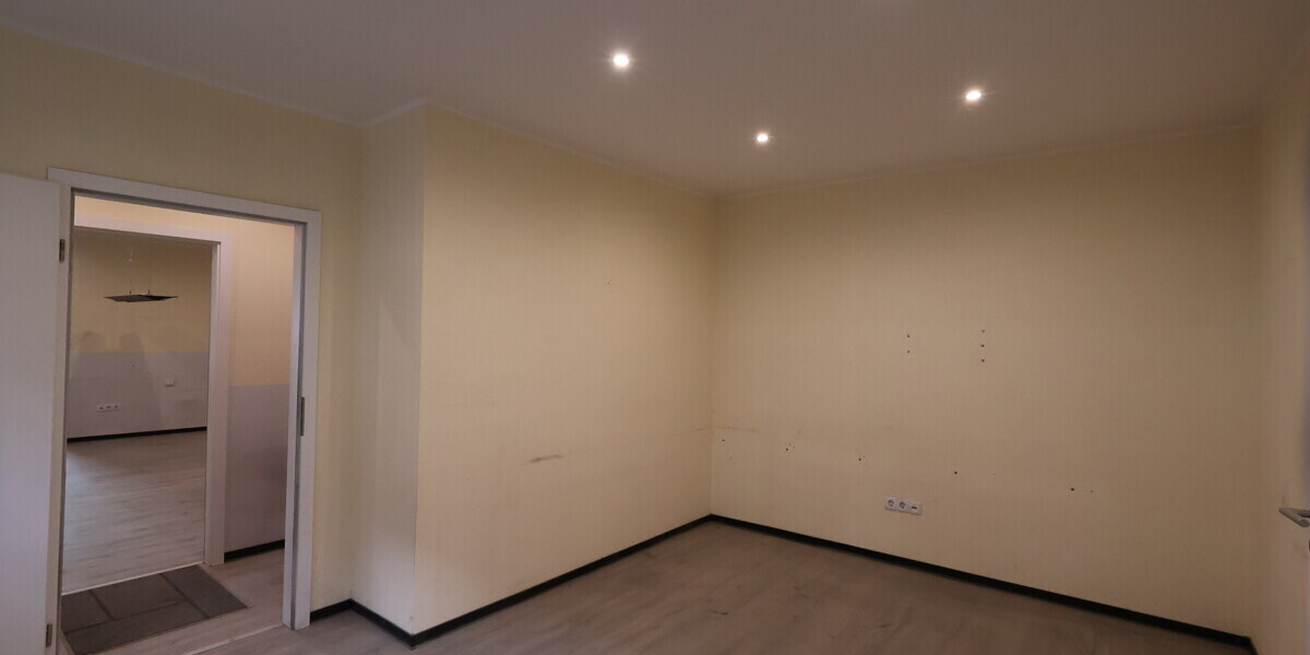 Gepflegte Halle (Teilbar) - optional mit bis zu 150m² Bürofläche - Gewerbeobjekt Bad Oeynhausen / Sundern Sundern | Angebot:22695826