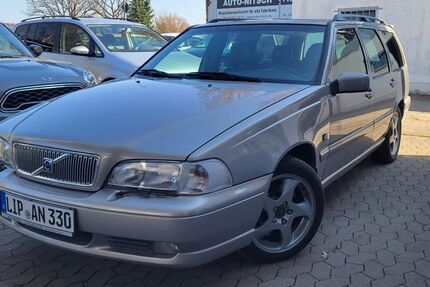 Volvo V70 219.600 km 8.990 &euro; Lemgo 32657