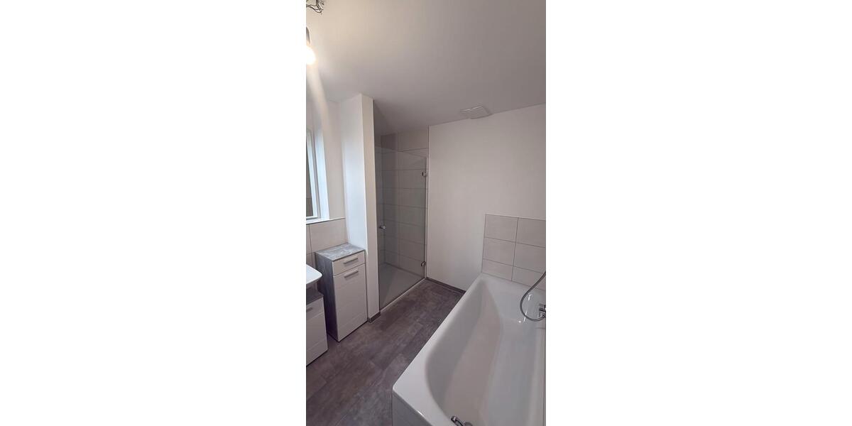 Dachgeschoßwohnung Bad Oeynhausen Dehme - 3 Zimmer, 121 m&sup2;, 1.290&euro; | Angebot:26248811