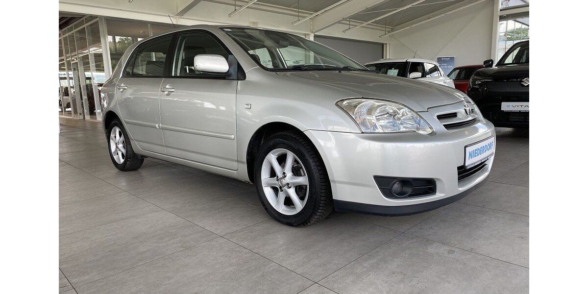 Toyota Corolla 54.000 km 6.990 &euro; Rinteln 31737
