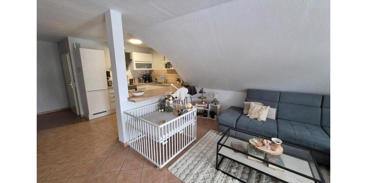 Dachgeschoßwohnung Minden Kuhlenkamp - 3.5 Zimmer, 90 m&sup2;, 890&euro; | Angebot:25052521