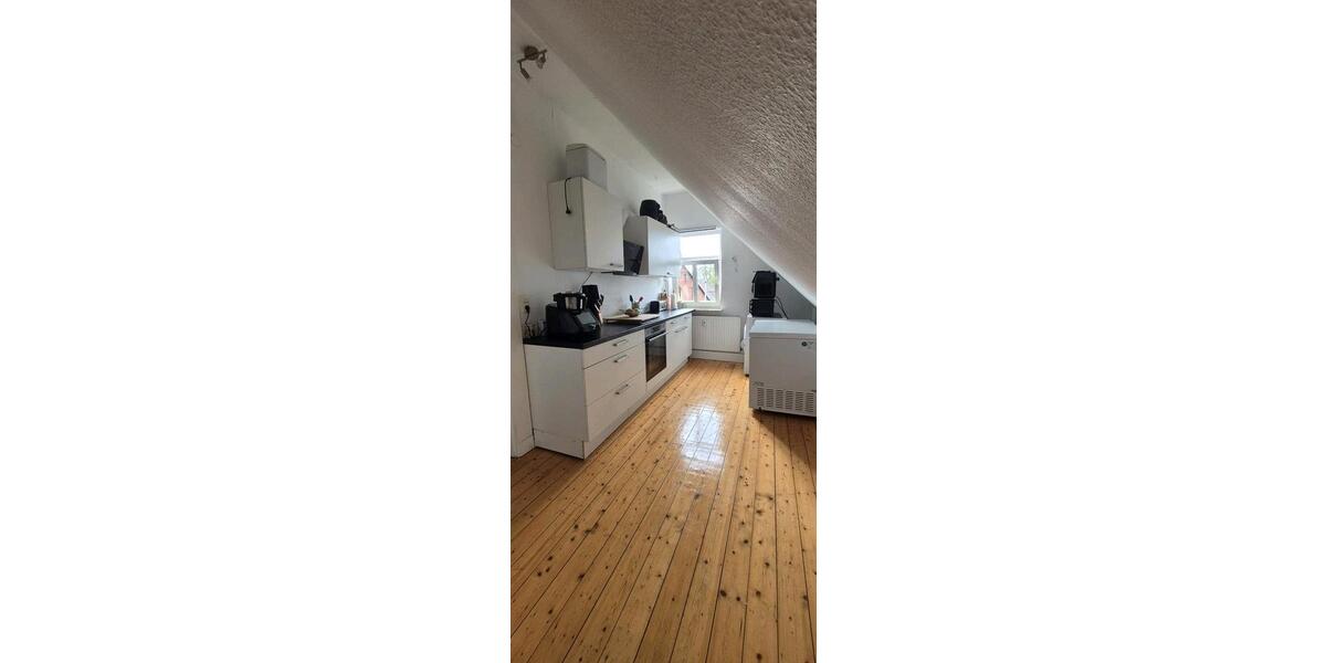 Dachgeschoßwohnung Hille - 4 Zimmer, 80 m&sup2;, 680&euro; | Angebot:26254895