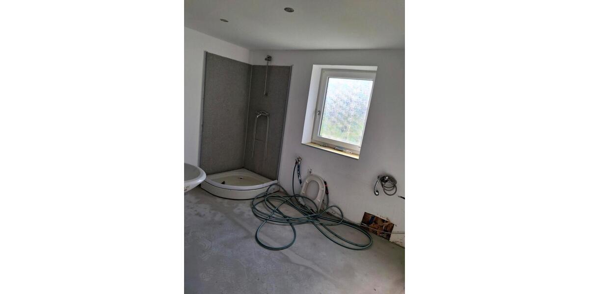 Einfamilienhaus Extertal - 6 Zimmer, 200 m&sup2;, 95.000&euro; | Angebot:25408054