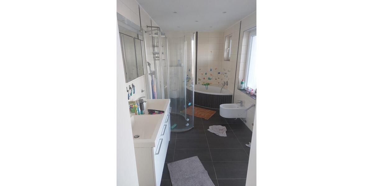 Erdgeschoßwohnung Bünde - 3 Zimmer, 95 m&sup2;, 800&euro; | Angebot:26048063