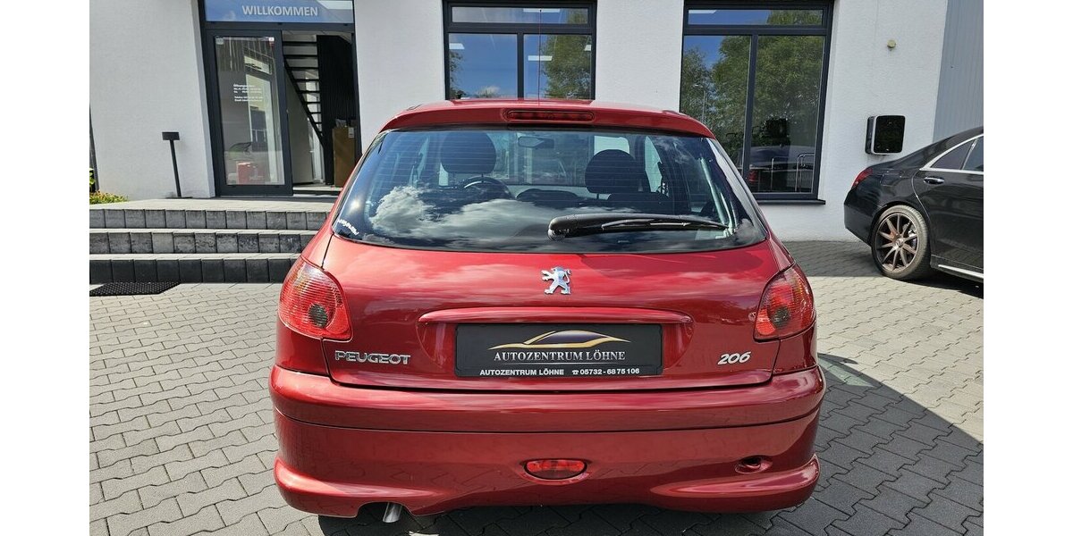 Peugeot 206 XT KLIMA AUS 2.HAND 178.000 km 2.490 &euro; Löhne 32584