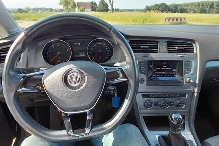 VW Golf 83.700 km 9.500 &euro; Hüllhorst 32609