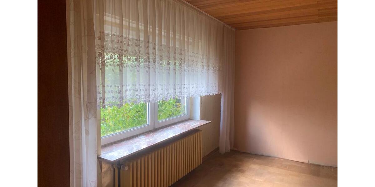 Einfamilienhaus Kalletal - 9 Zimmer, 284 m&sup2;, 140.000&euro; | Angebot:25922923
